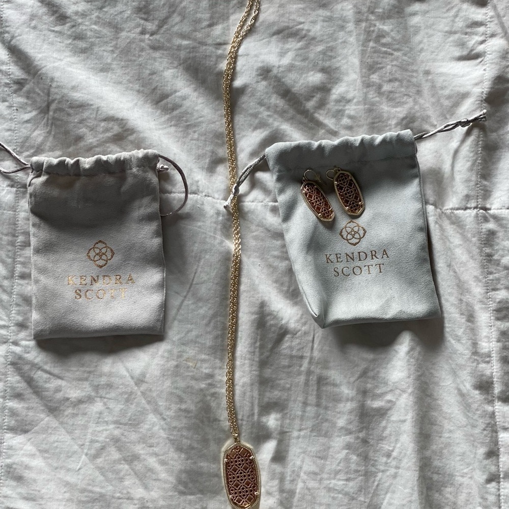 Kendra Scott earring and necklace set